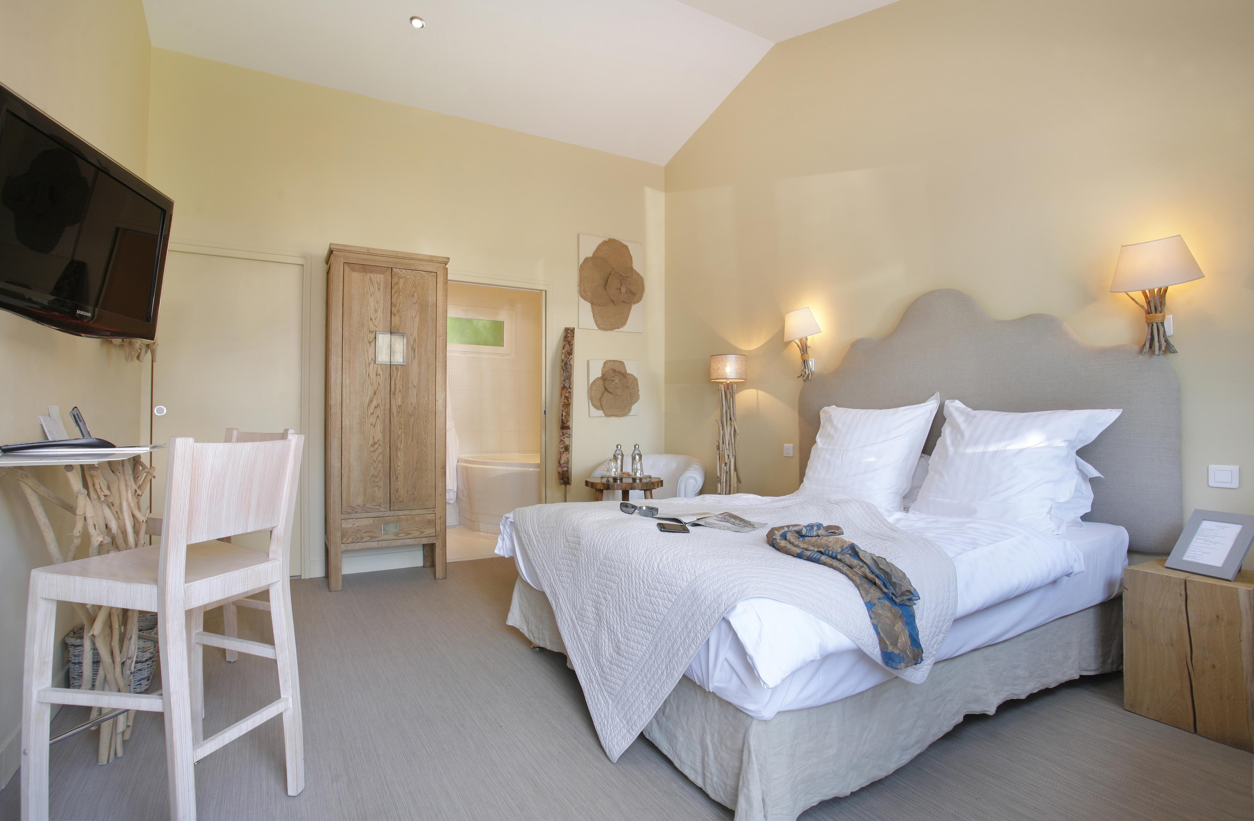 The Originals Hotel Le Cise Restaurant Chambres Et Suites أولت المظهر الخارجي الصورة