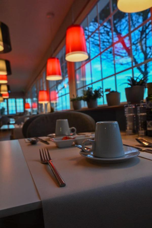 The Originals Hotel Le Cise Restaurant Chambres Et Suites أولت المظهر الخارجي الصورة